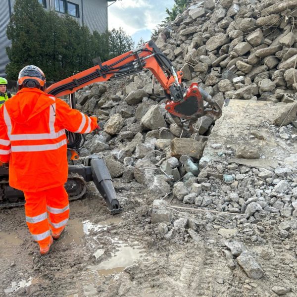 20251031_145801000_iOS 6